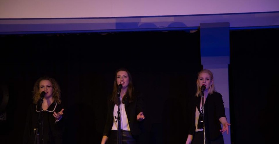 28059541_2093047200941574_997135848378888811_n